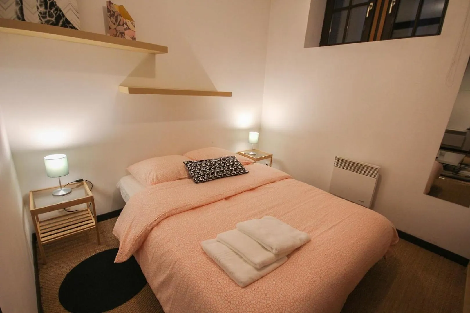 Apartment In A Typical Lille Street 0*,